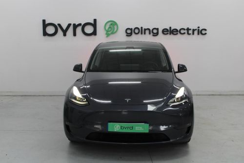 Tesla Model Y - Photo 2