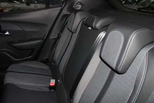 Peugeot e-2008 - Photo 12