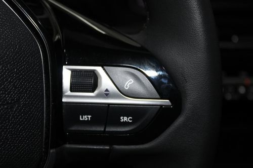 Peugeot e-2008 - Photo 16