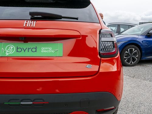 Fiat 600e - Photo 12