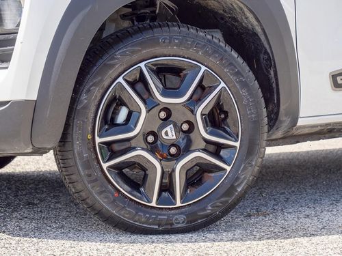 Dacia Spring - Photo 3