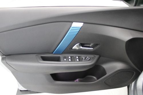 Citroen e-C4 X - Photo 9