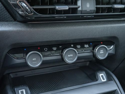 Citroen e-C4 - Photo 35