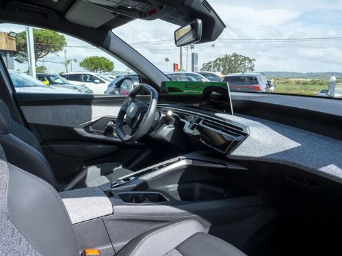 Peugeot E-3008 - Photo 17