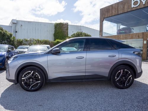 Peugeot E-3008 - Photo 8