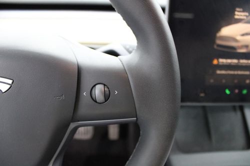 Tesla Model Y - Photo 14