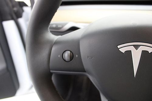 Tesla Model Y - Photo 15