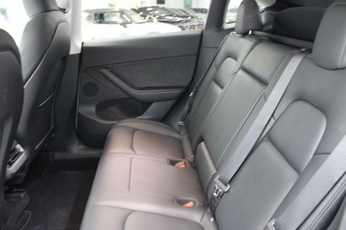 Tesla Model Y - Photo 24