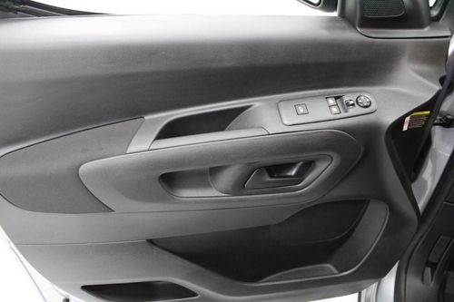 Peugeot Partner - Photo 10