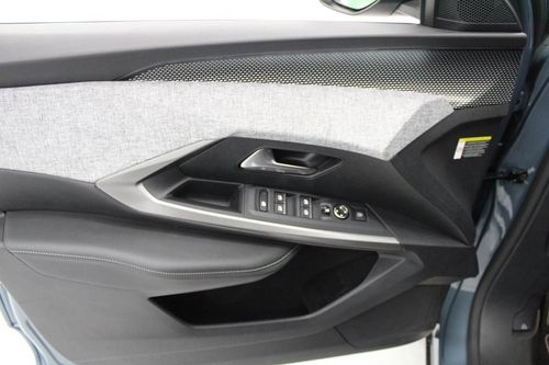 Peugeot E-3008 - Photo 10