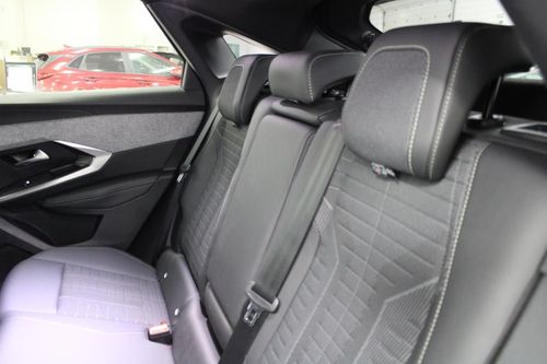 Peugeot E-3008 - Photo 14