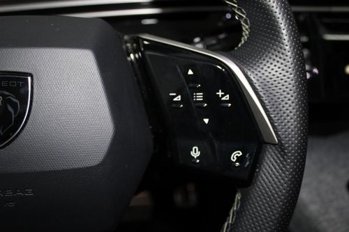 Peugeot E-3008 - Photo 17