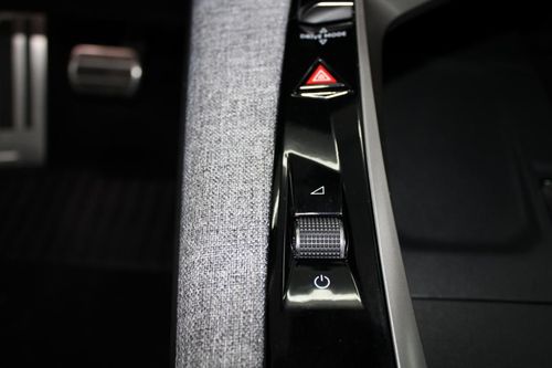 Peugeot E-3008 - Photo 22