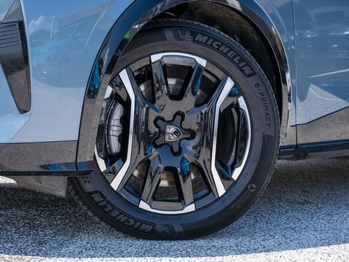 Peugeot E-3008 - Photo 3