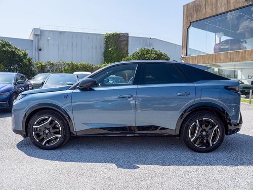 Peugeot E-3008 - Photo 8