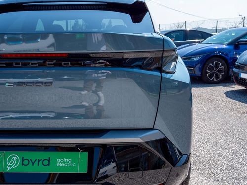 Peugeot E-3008 - Photo 13