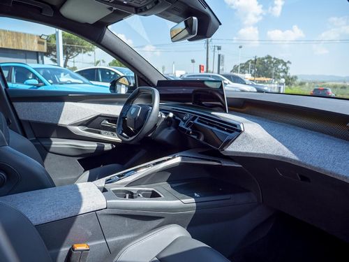 Peugeot E-3008 - Photo 18