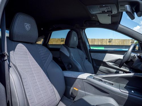 Peugeot E-3008 - Photo 19