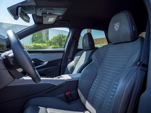 Peugeot E-3008 - Photo 23