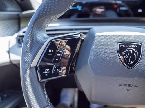 Peugeot E-3008 - Photo 30