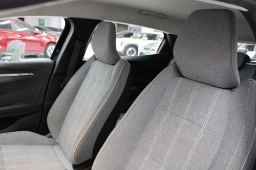 Renault Mégane E-Tech - Photo 10