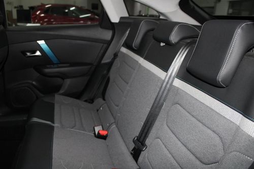Citroen e-C4 - Photo 12