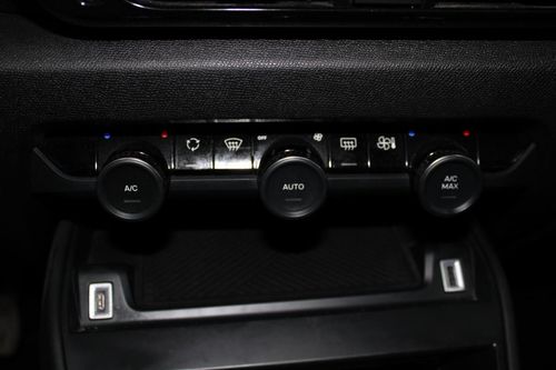 Citroen e-C4 - Photo 19