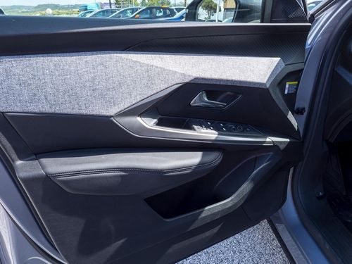 Peugeot E-3008 - Photo 20