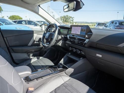 Citroen e-C4 X - Photo 17