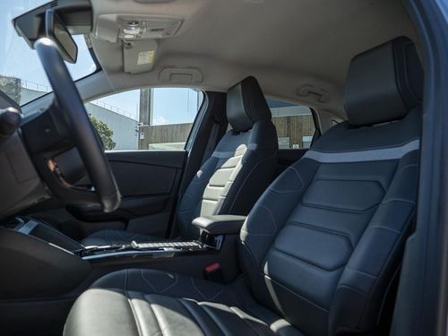 Citroen e-C4 X - Photo 23