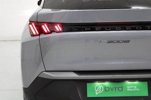 Peugeot E-3008 - Photo 6