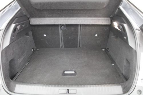 Peugeot E-3008 - Photo 8