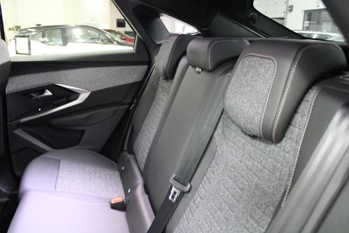 Peugeot E-3008 - Photo 12