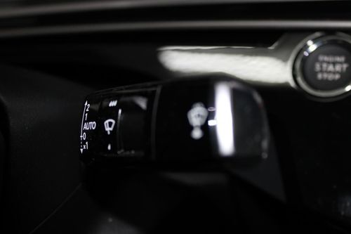 Peugeot E-3008 - Photo 17