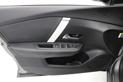 Citroen e-C4 - Photo 9