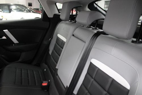 Citroen e-C4 - Photo 13