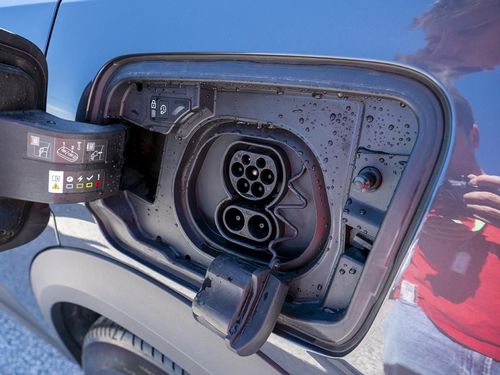 Peugeot E-3008 - Photo 9