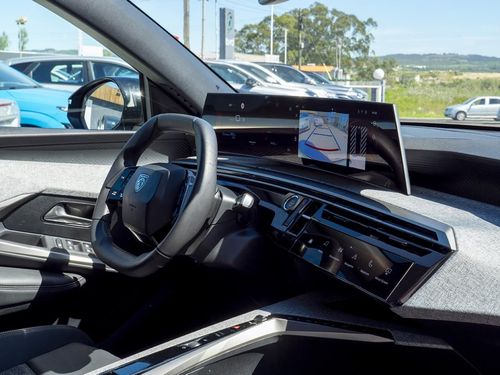 Peugeot E-3008 - Photo 17