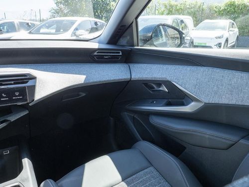 Peugeot E-3008 - Photo 28