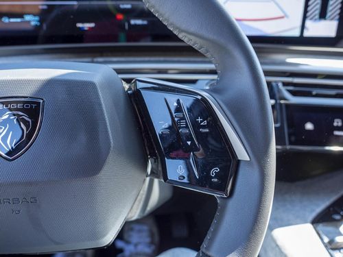 Peugeot E-3008 - Photo 30