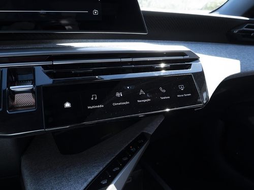 Peugeot E-3008 - Photo 34