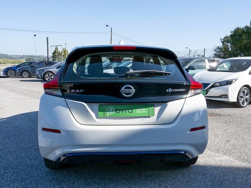 Nissan Leaf - Photo 10