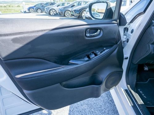 Nissan Leaf - Photo 20
