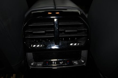 BMW iX - Photo 15