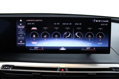 BMW iX - Photo 31