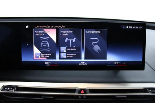 BMW iX - Photo 32