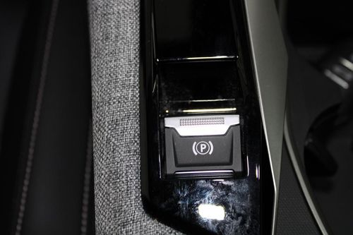 Peugeot E-3008 - Photo 22