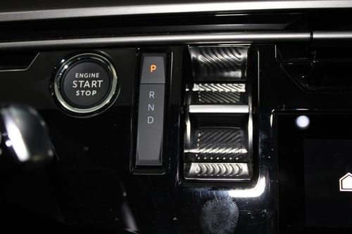 Peugeot E-3008 - Photo 23