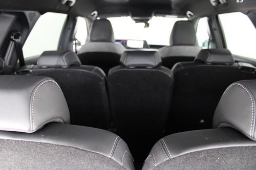 Peugeot E-5008 - Photo 9