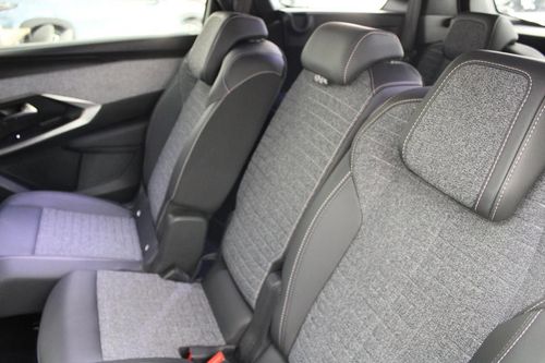 Peugeot E-5008 - Photo 14